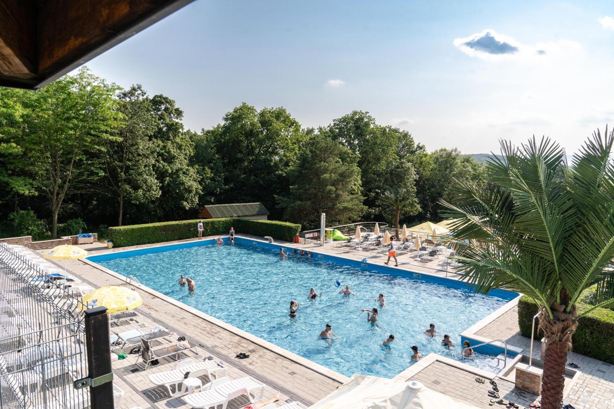 Chaty Aqua Maria Velaty Dış mekan fotoğraf